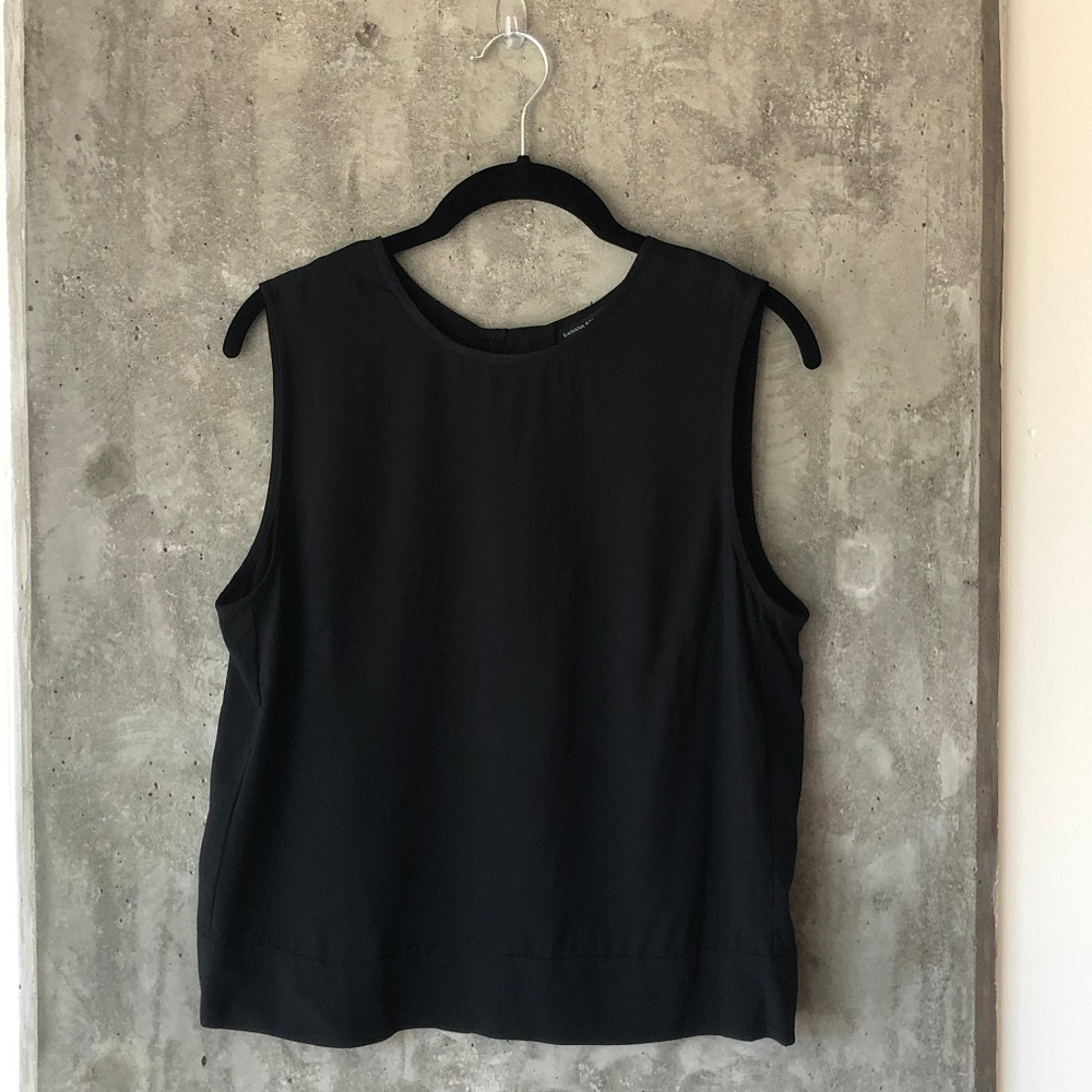 NWT Banana Republic Factory Black Sleeveless Crew